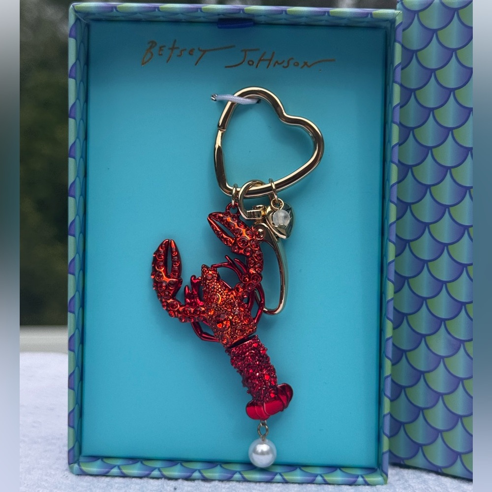 NIB Betsey Johnson Red Rhinestone Lobster Bag charm key chain gold tone